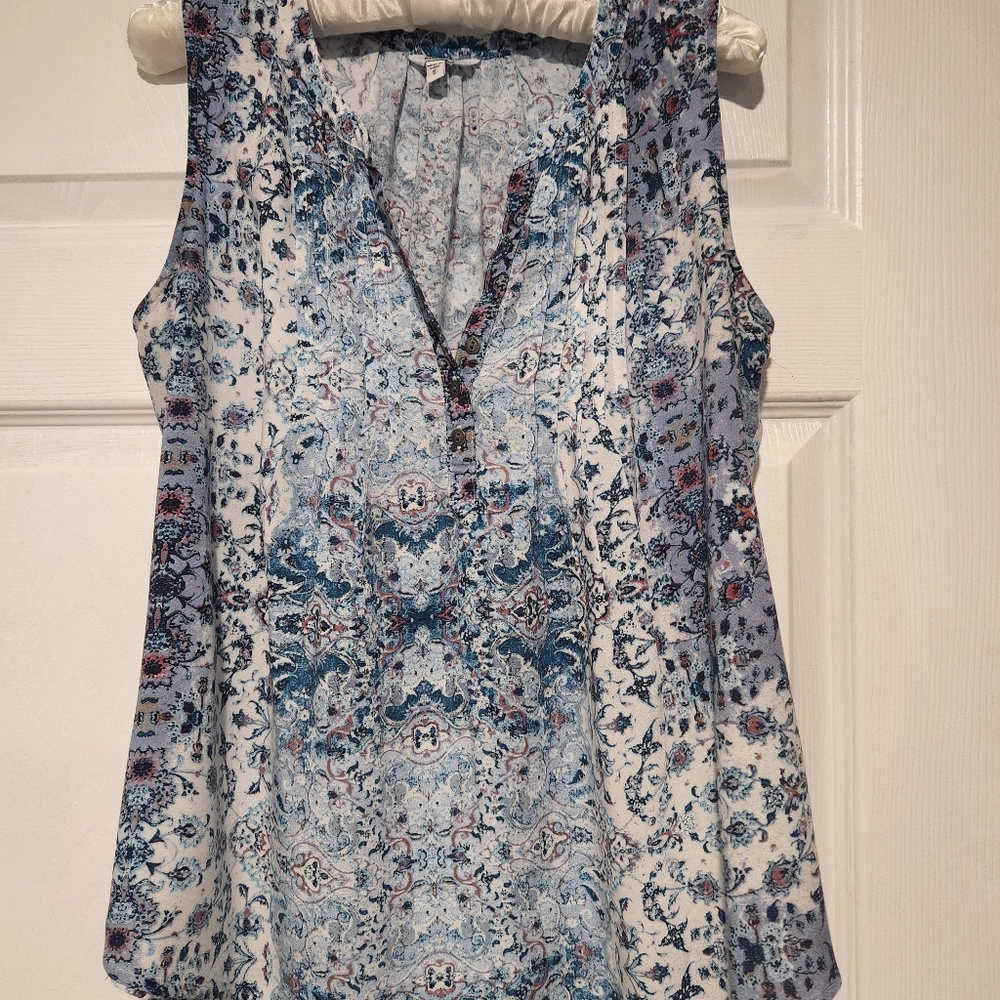 Sonoma: Top, Size Small